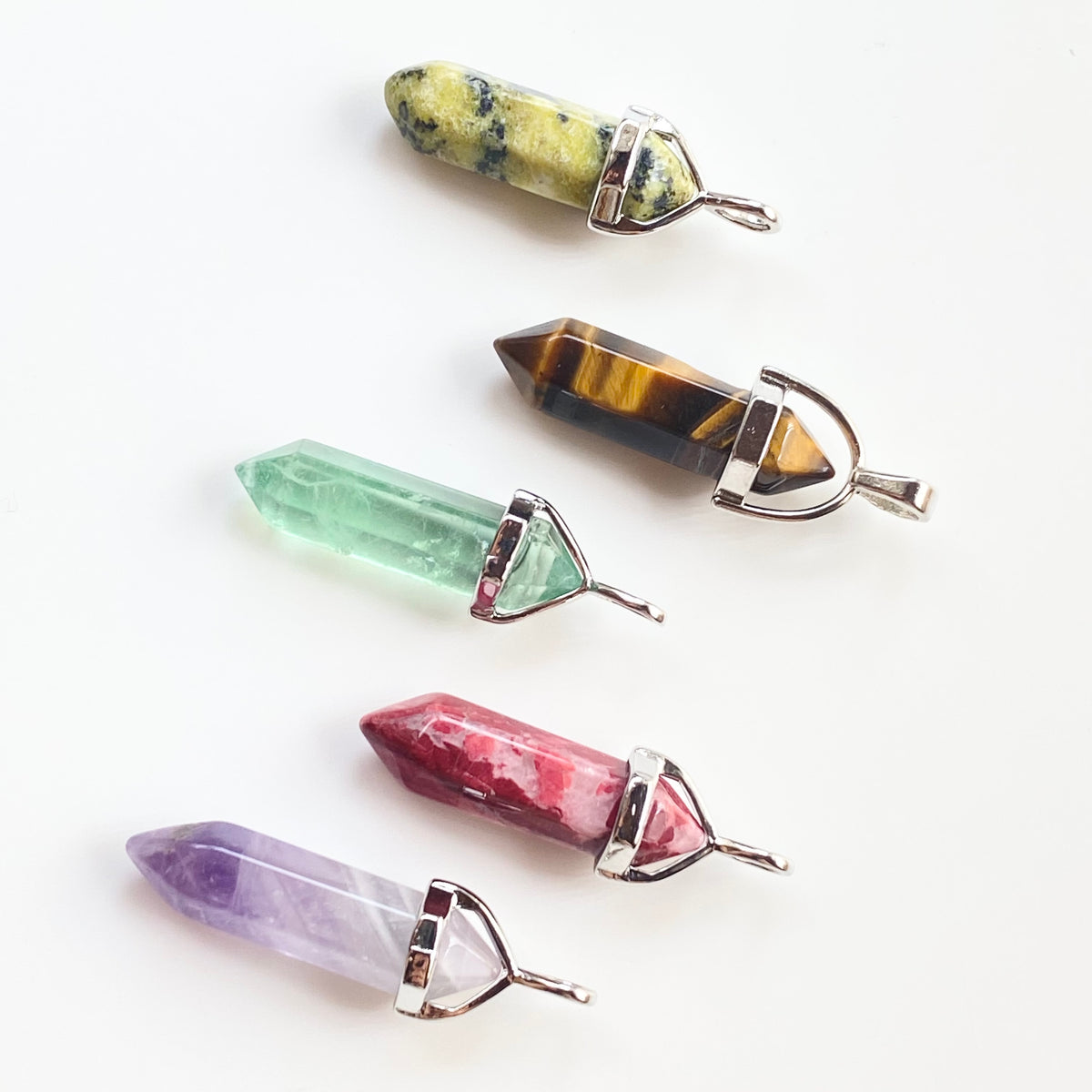 Double Point Pendant Necklace